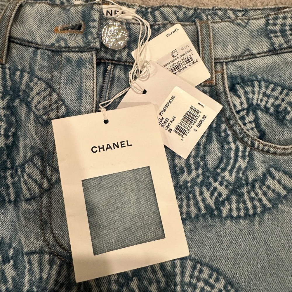 New Season CHANEL denim jeans size 38 Fr 100% Authentic with tags, never worn - Picture 3 of 4